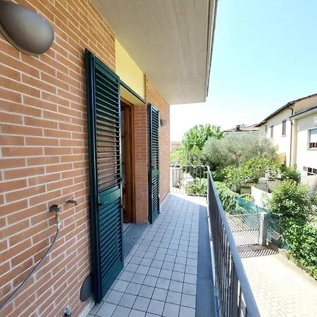 Casa Spaziosa - Cascine Di Buti - Vicino A Pisa بيينْتينا